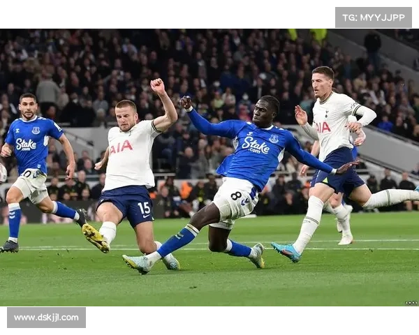 埃弗顿奋起直追，英超新势力蓄势待发